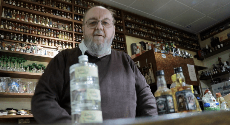 Roland, le plus grand collectionneur de mignonnettes en Moselle 