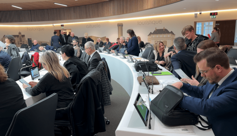 Plus de 7 conseillers départementaux sur 10 impliqués dans les municipales