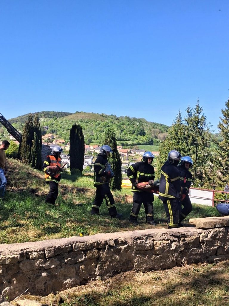 L'église de Montenach ravagée par les flammes / Crédit : SDIS57