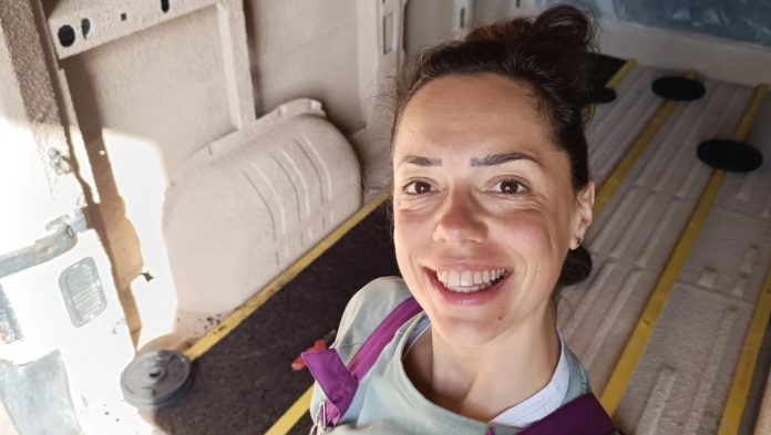 Traverser la France pour coacher au gré des rencontres : le nouveau défi de Justine Pierron, coach sportif en Moselle