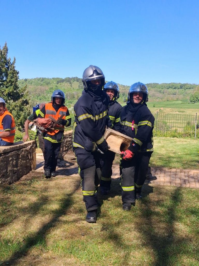 L'église de Montenach ravagée par les flammes / Crédit : SDIS57