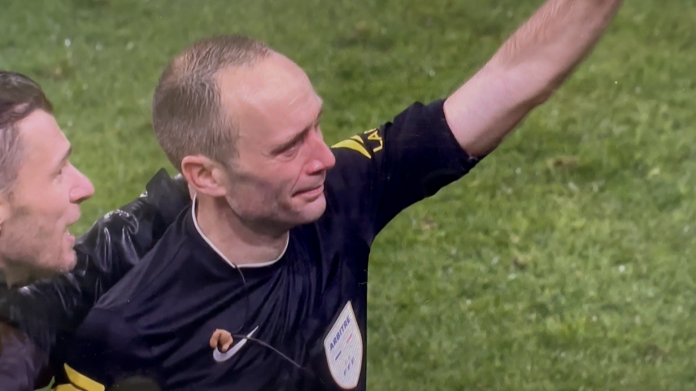 « Je voulais partager ce moment avec ma famille » : L'arbitre mosellan Thomas Léonard revient sur son dernier coup de sifflet en Ligue 1