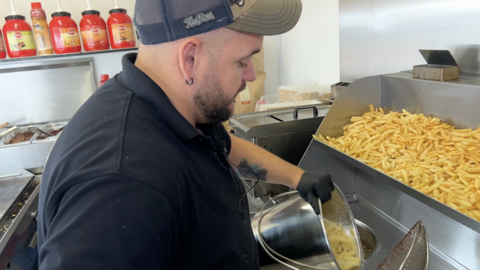 Frites & Fripes : Un foodtruck belge remporte la Frite d’Or 2026