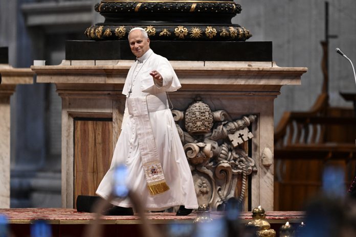 Dans les coulisses de l'organisation pour la venue du Pape Léon XIV à Metz / Crédit photo : ANDREAS SOLARO / AFP