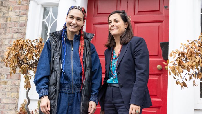 À Dublin, Flora Pili et sa famille honorées par l'ambassade de France