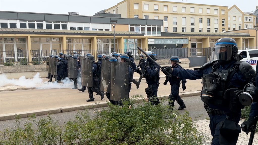 Le syndicat de police Alliance porte plainte contre l'Etat