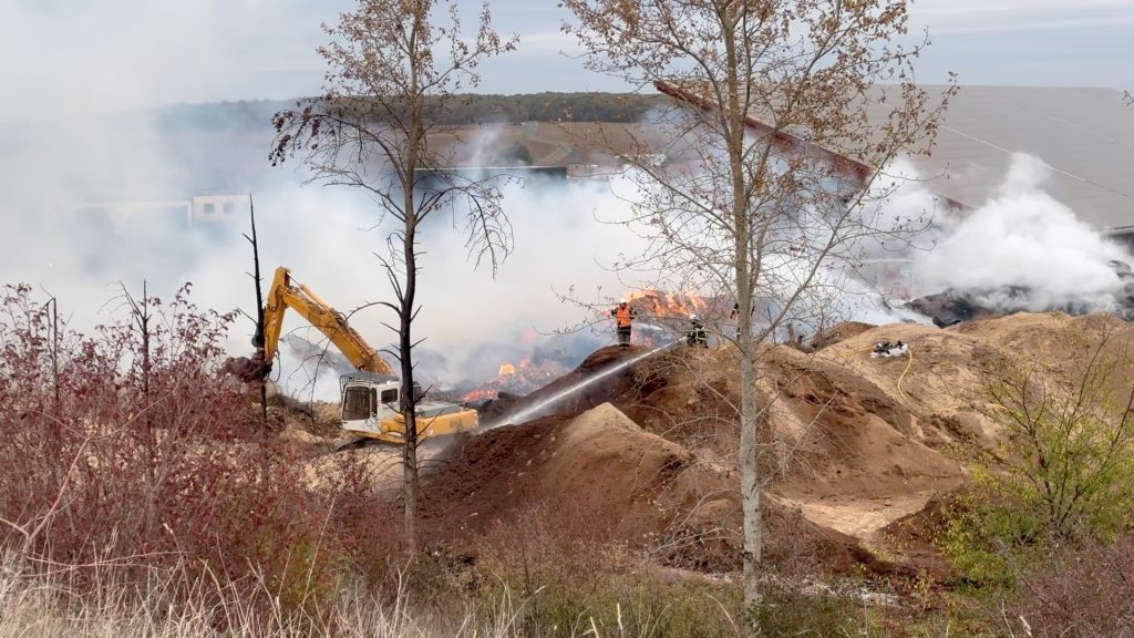 L'incendie à Morville-lès-Vic d'une entreprise de bois est maîtrisé