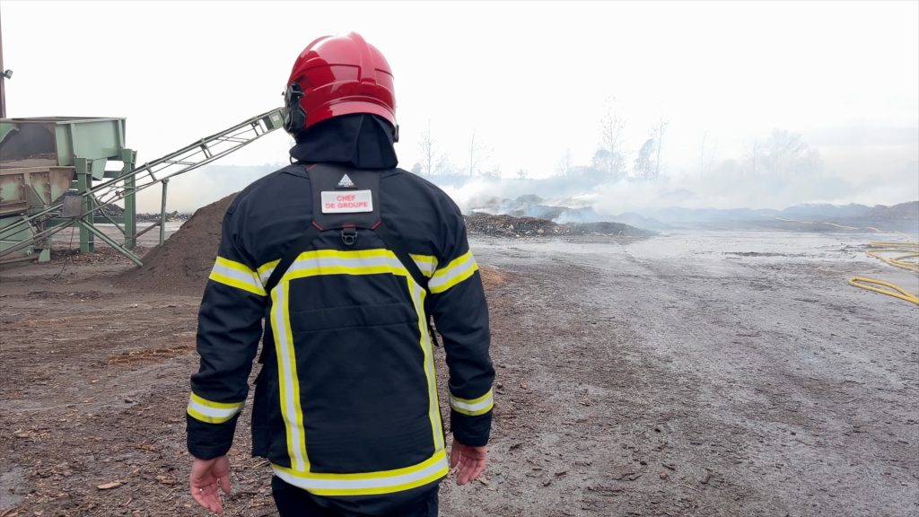 L'incendie à Morville-lès-Vic d'une entreprise de bois est maîtrisé