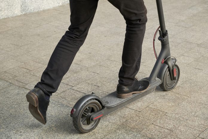 Trottinettes électriques : le casque devient obligatoire partout en Moselle dès le 1er novembre © DR